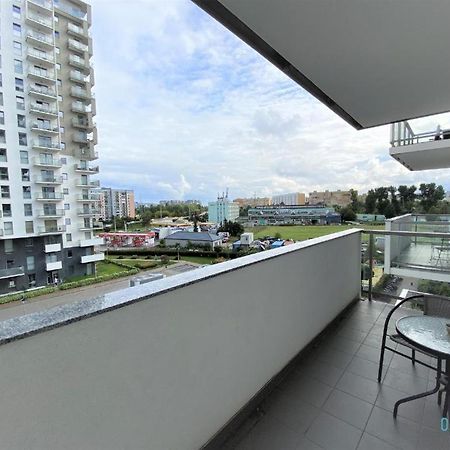 Milky Apartment With Balcony - 3 Km To Baltic Sea Гданск Екстериор снимка